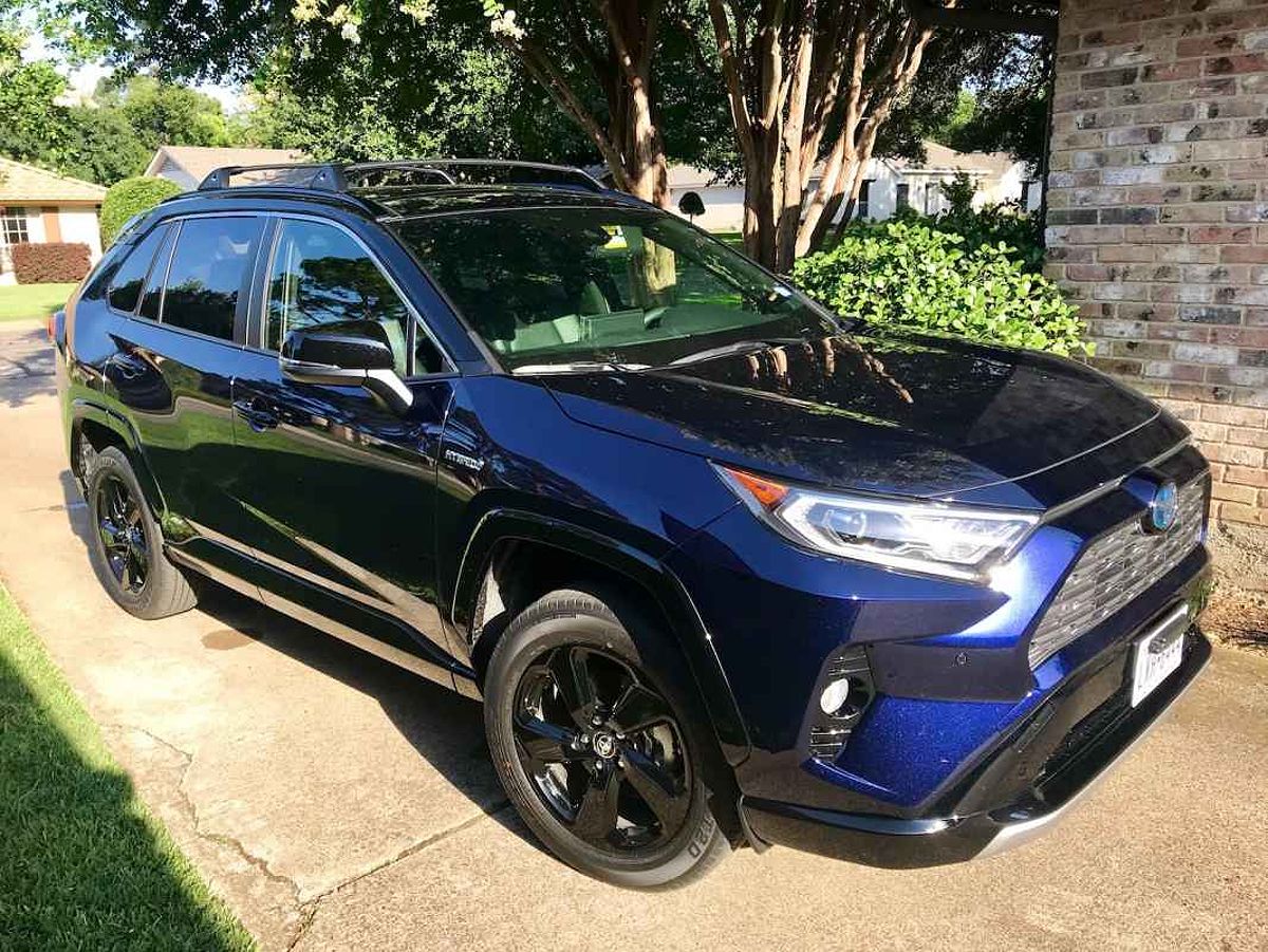 2019 Toyota Rav4 Hybrid Xse: Redefining The Compact Suv Experience