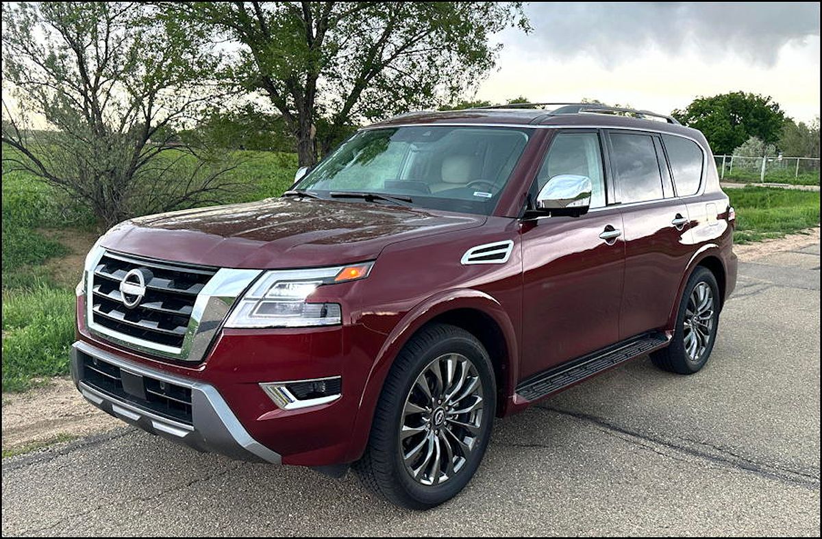 2023 Nissan Armada Platinum 4WD - front exterior