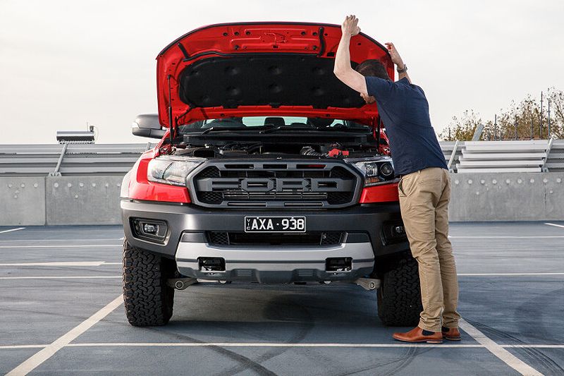 Inspecting the 2019 Ford Ranger Raptor Engine