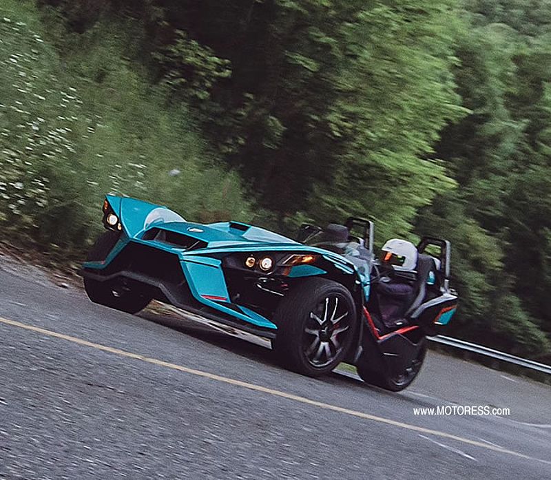 Reviews On The Polaris Slingshot: Is It A Motorcycle Or A Car?